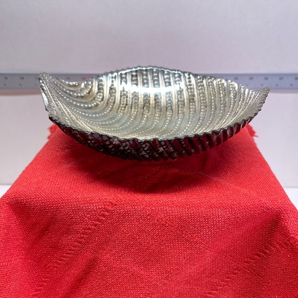 Signature Home Collections Silver, Brown Iridescent Shell Bowl Made In Turkey - Picture 3 of 16